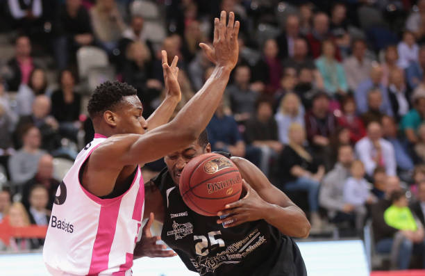 球发展中 球发展中