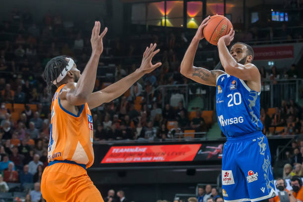 主力前锋在 主力前锋在