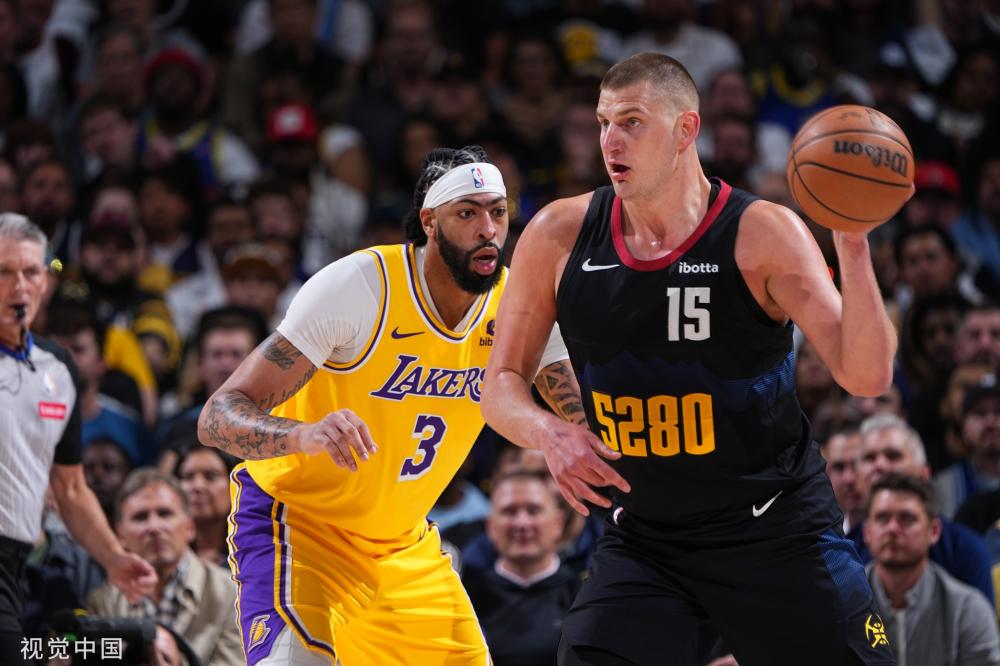 出现人员侧 出现人员侧