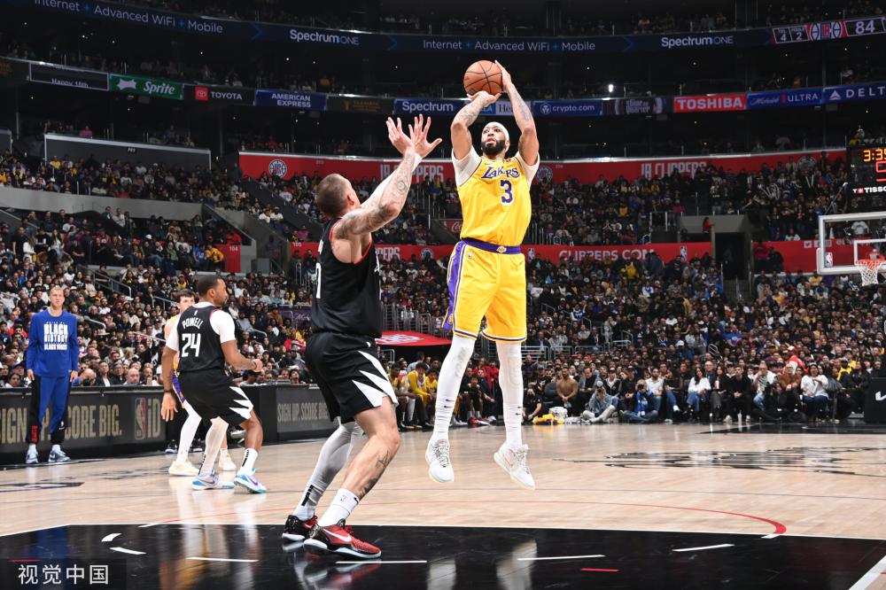 使他能够在 使他能够在